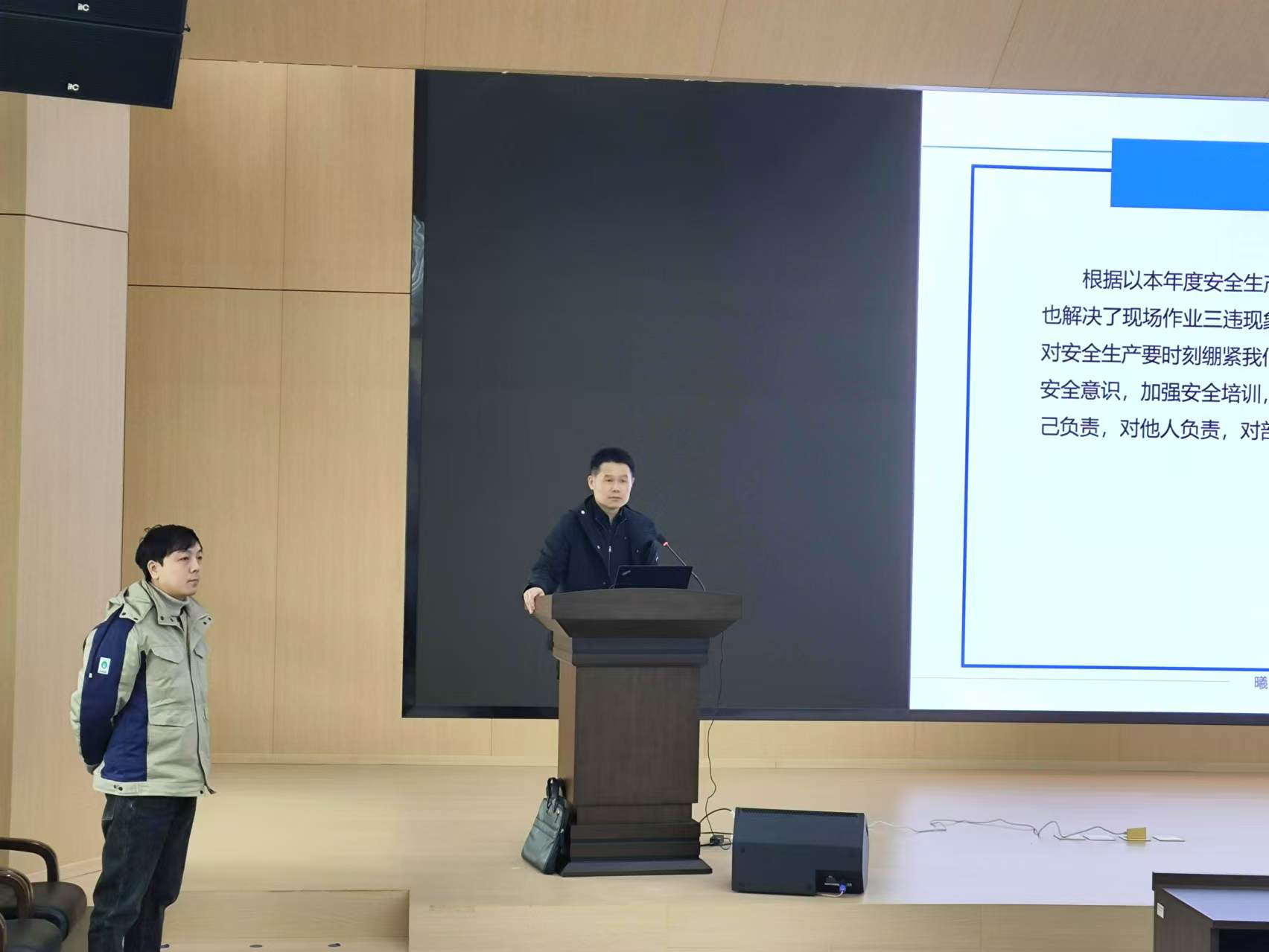 190987bb95bbc746df7f7521802a1c29.jpg 190987bb95bbc746df7f7521802a1c29.jpg